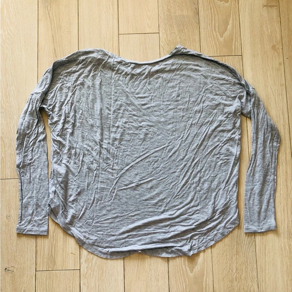 Abercrombie & Fitch Soft Oversized Graphic Long Sleeve T shirt in Grey Size M - Picture 8 of 11